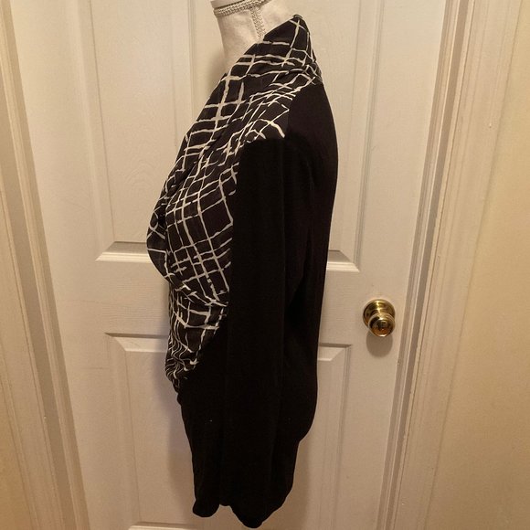 Scapa Lauren Perre Blouse M Black White Crossover Neckline Long Sleeve - Picture 6 of 10